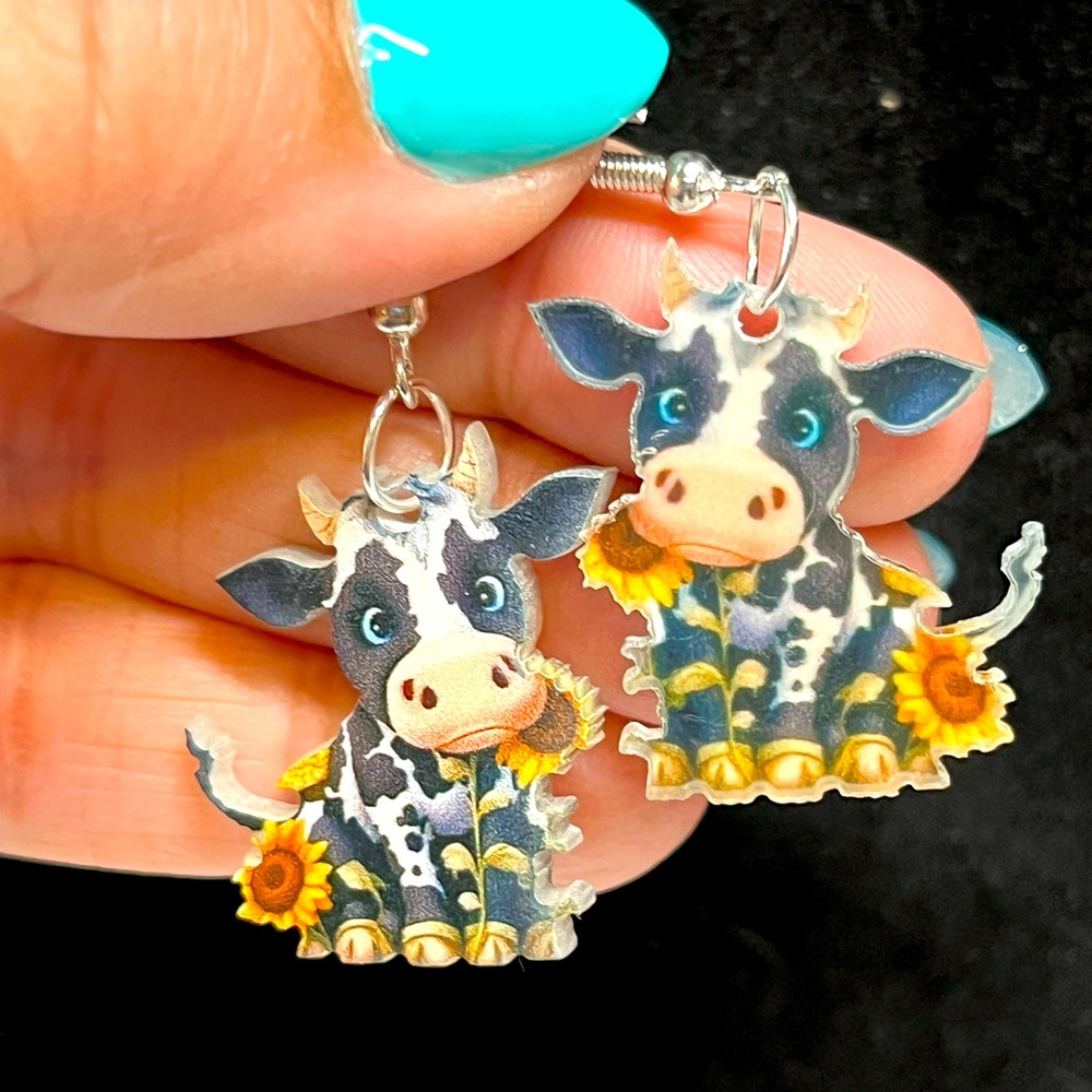 2/20 🌻Acrylic cowgirl COW/calf sunflower earrings, NEW